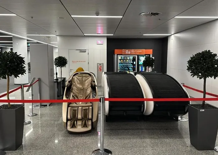 Sleeping Pods Gosleep - Inside Of Chopin Airport, Non Schengen Restricted Zone After Passport Control, Near Gate 2n Kapszulahotel Varsó